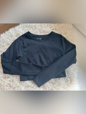 NWOT Offline by Aerie cropped black crewneck long sleeve size small